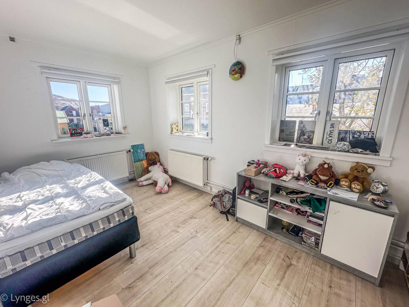 Будинок, 1927 м², 321 000$ — FAKTOR